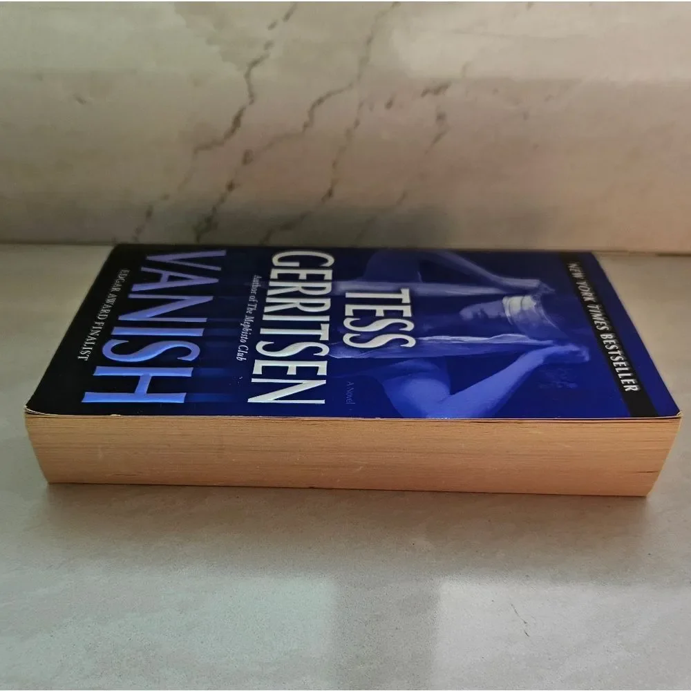 Tess Gerritsen 'Vanish' Book